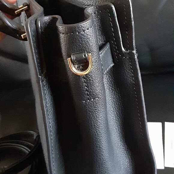 SOLD Michael Kors Hamilton Bag - Picture 2 of 7